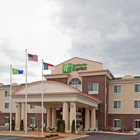Holiday Inn Express Pembroke By Ihg Ngoại thất bức ảnh